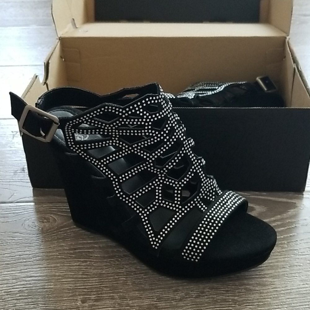 Black network heels